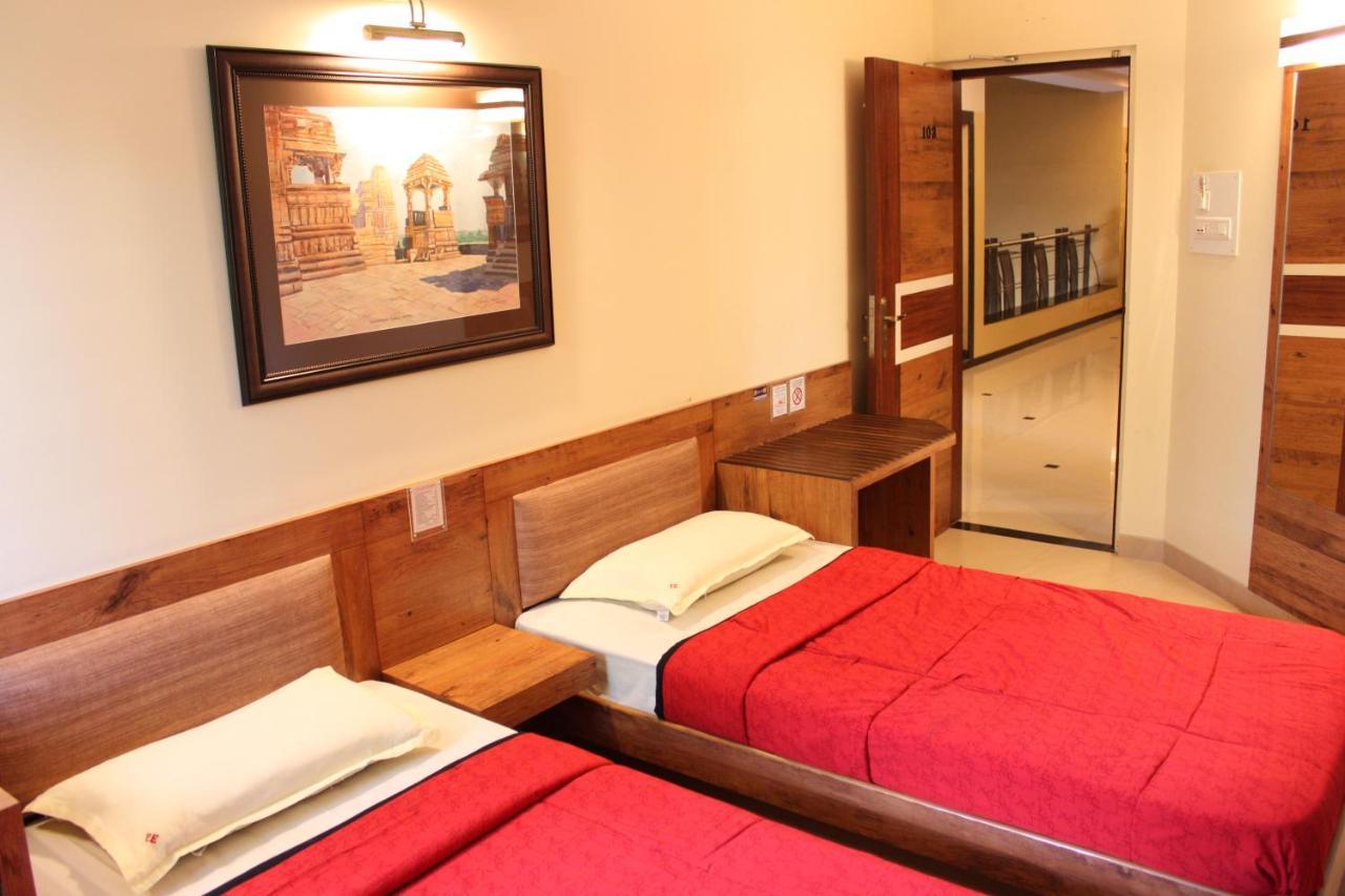 Panchavati Elite Inn Nashik Exterior foto